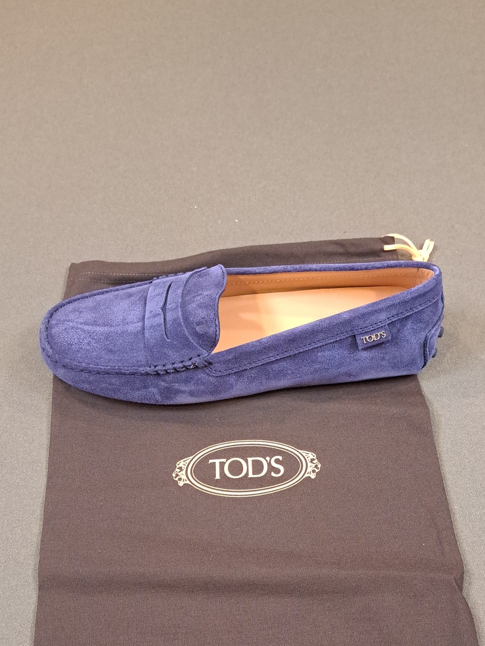 Tod's Gommino 22L Loafers - Color: Blue - Size: EU 39.5 (US 7.5) - Picture 2 of 11